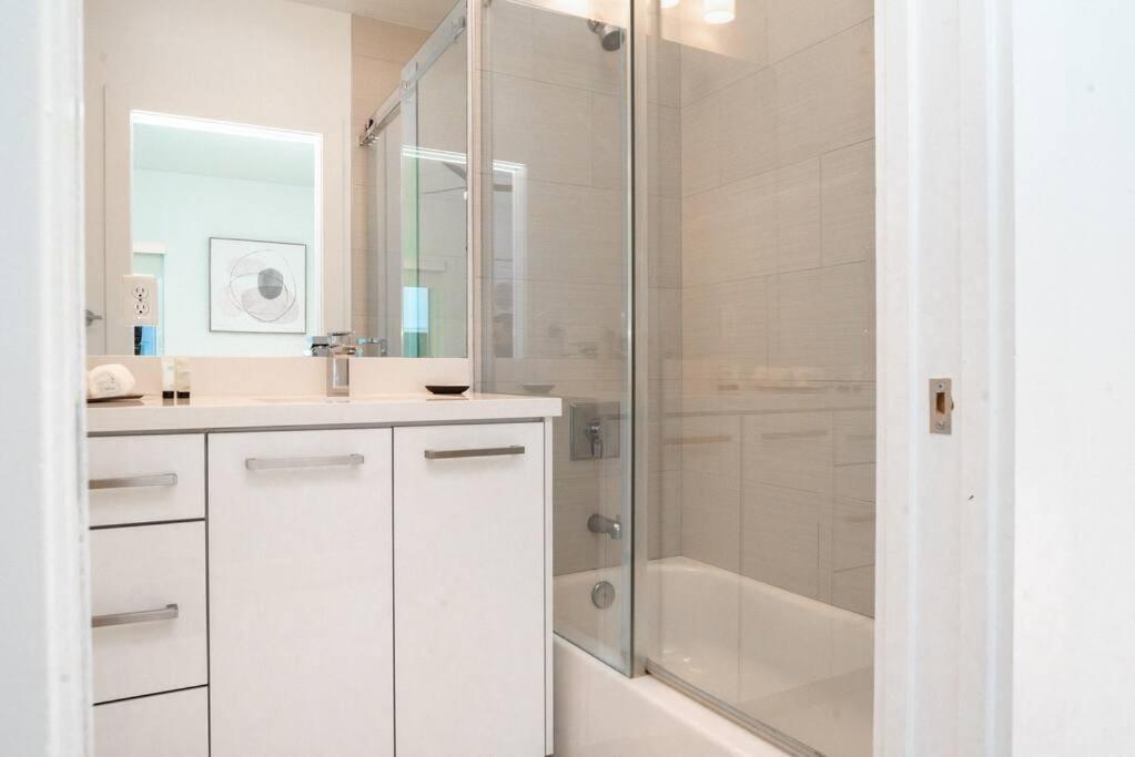 Across The Ocean Few Steps To Beach Contemporary Three Bedroom Townhouse Pompano Beach Luaran gambar