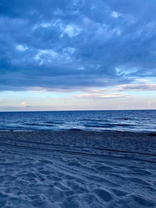 Across The Ocean Few Steps To Beach Contemporary Three Bedroom Townhouse Pompano Beach Luaran gambar