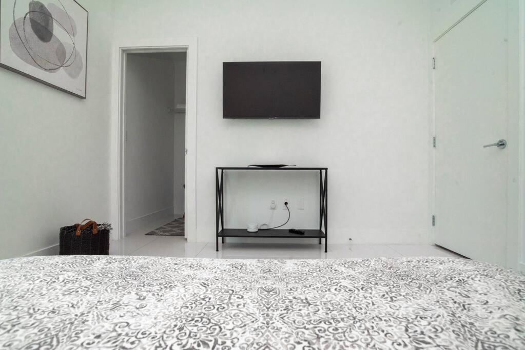 Across The Ocean Few Steps To Beach Contemporary Three Bedroom Townhouse Pompano Beach Luaran gambar