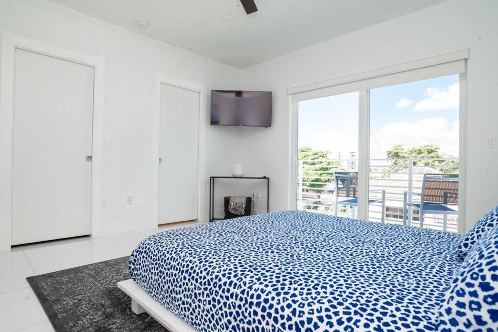 Across The Ocean Few Steps To Beach Contemporary Three Bedroom Townhouse Pompano Beach Luaran gambar