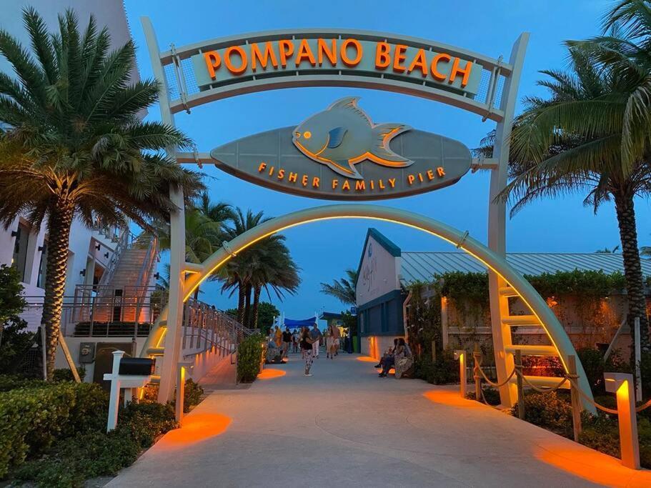 Across The Ocean Few Steps To Beach Contemporary Three Bedroom Townhouse Pompano Beach Luaran gambar