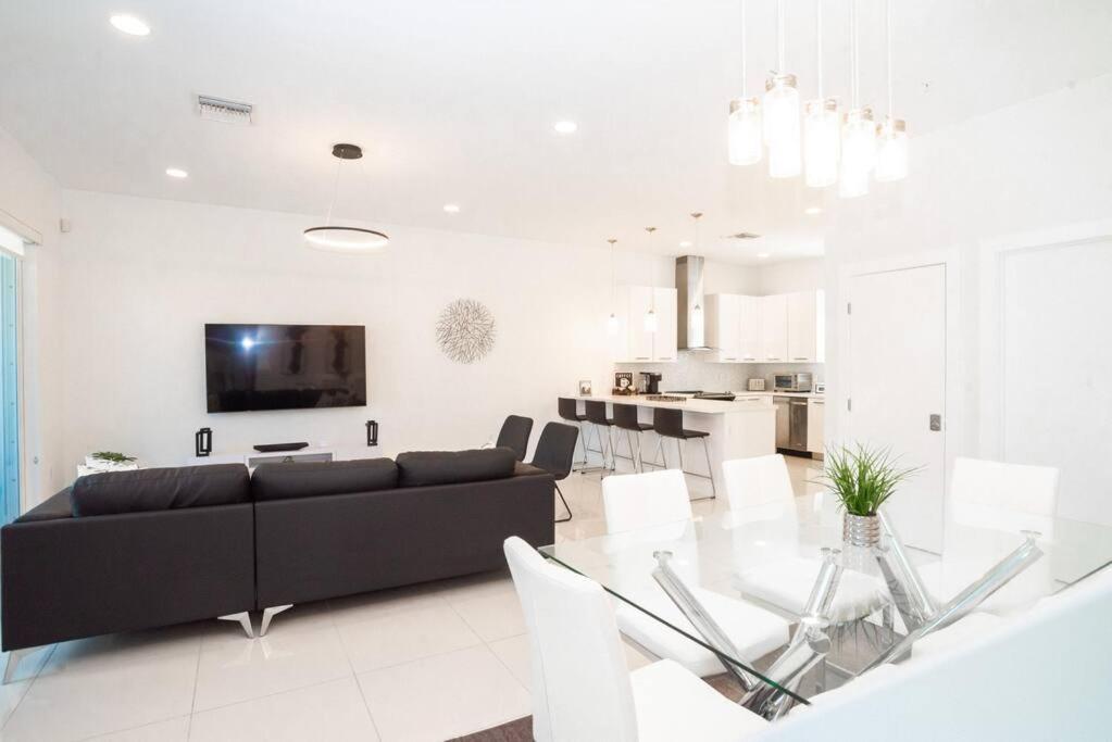 Across The Ocean Few Steps To Beach Contemporary Three Bedroom Townhouse Pompano Beach Luaran gambar