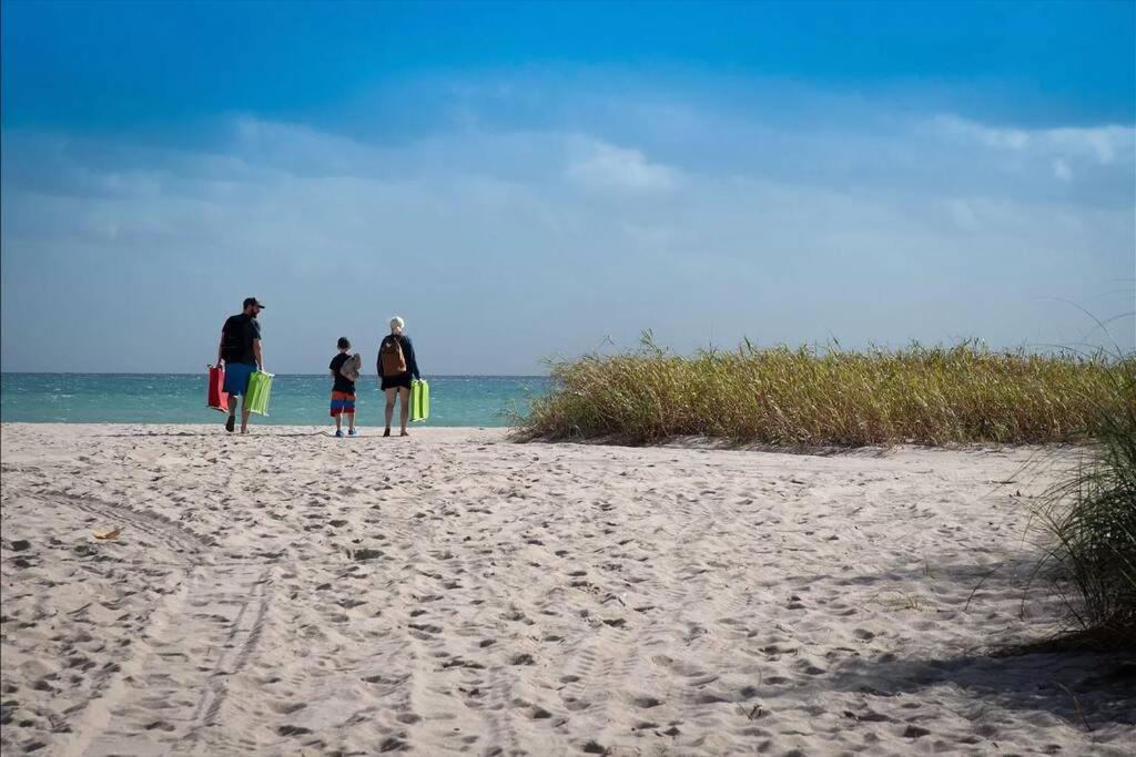 Across The Ocean Few Steps To Beach Contemporary Three Bedroom Townhouse Pompano Beach Luaran gambar