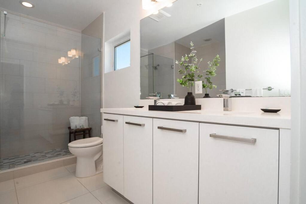 Across The Ocean Few Steps To Beach Contemporary Three Bedroom Townhouse Pompano Beach Luaran gambar